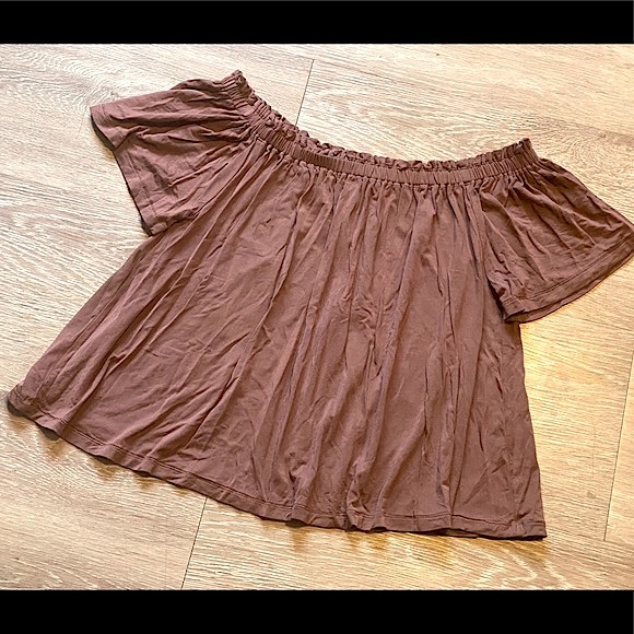 ARITZIA • WILFRED • Sartre Off-Shoulder Flowy T-Shirt • Small • Mauve Brown - Picture 12 of 13